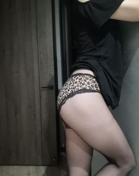 乖乖女被调教到失禁H_无删减在线播放