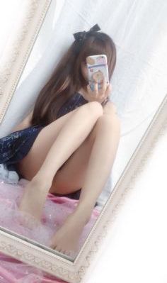 美女裸体开腿羞羞包臀裙视频_完整版BD高清中字